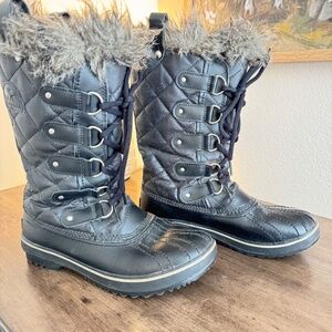 SOREL Tofino Black Waterproof Quilted Lace Up Boots / Women's Size 7 1/2